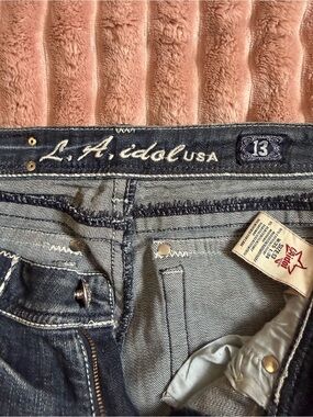 L.A. idol Women's Faded Blue Denim Jeans